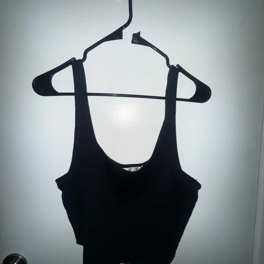 Free People Black Ribbed Crop Top - Picture 2 of 4